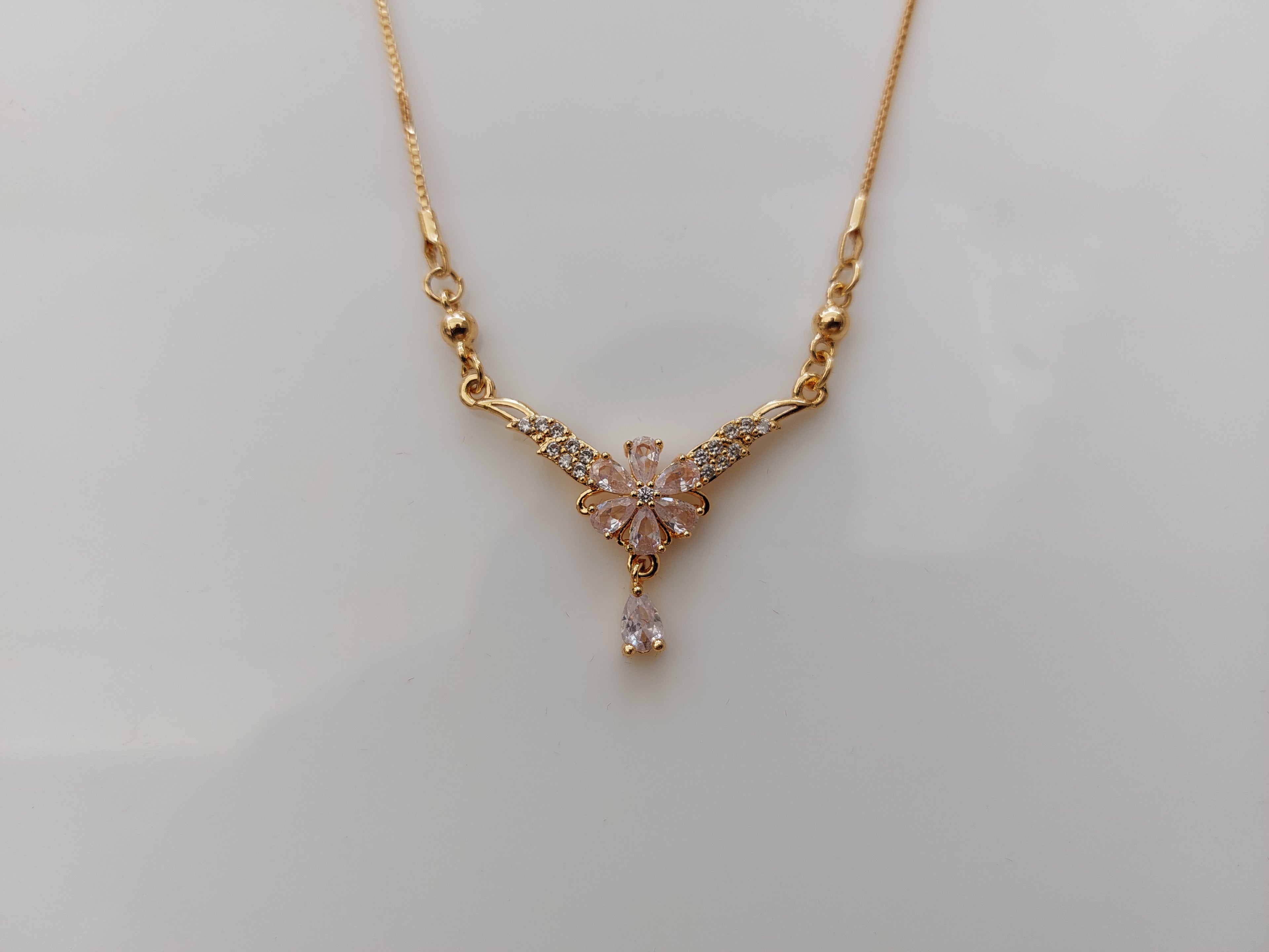 Anti Tarnish Pendant with flower AD stone A
